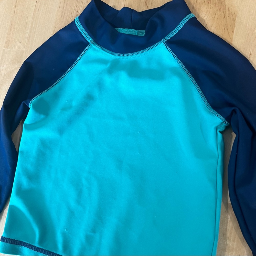 🔆 Bundle items 6 for $30 Carter’s Baby Boys Swim‎ Shirt